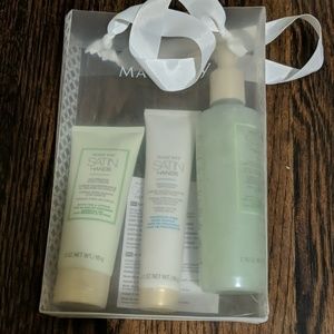 Mary Kay satin hands set